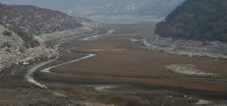 İstanbul'da cumartesi sabahından beri etkili olan yağmurla birlikte barajlardaki doluluk oranı yüzde 24.66'ya ulaştı. Turkiye De Kuraklik Alarmi Istanbul Ankara Ve Izmir Deki Barajlarda Son Durum