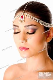 arabic style makeup and head jewelry