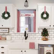 10 charming christmas kitchen decor ideas
