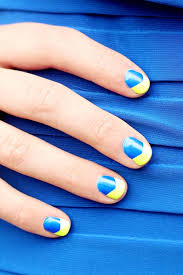 blue summer nail art twist me pretty