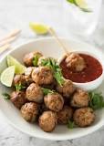 What are Thai meatballs made of?