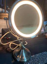 magnifying mirror with light furniture