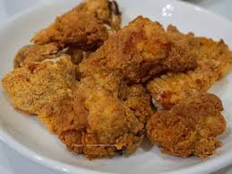 Ayam goreng tepung ini adalah salah satu resep dari bahan ayam yang begitu dicari, karena rasanya yang lzat. Ayam Goreng Tepung Rangup Guna Air Fryer