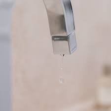 diagnosing faucet leaks