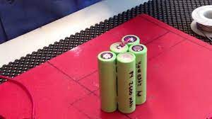 Most of the battery packs used in laptops, rc toys, drones, medical devices, pow… Diy Lithium Battery Pack Using 18650 Cells Youtube
