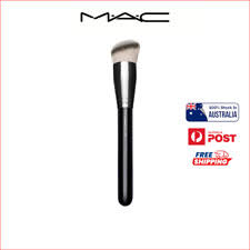 m a c makeup brushes