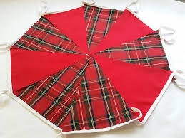 Here you'll find steps to make and easy burns night craft to celebrate burns night. Redtartan Bunting Shabby Chic Single Ply 10m 32ft Rustic Hogmanay Burns Night Christmas Lanimer By Pink Tulip Shop Online For Arts Crafts In Fiji
