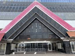 Trump plaza implosion scheduled for 9 a.m. Former Trump Plaza Casino In Atlantic City To Be Imploded Officials Say
