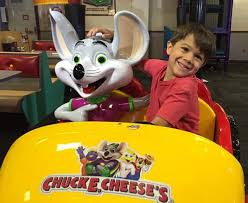 spend father s day at chuck e cheese s
