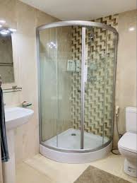 Bi Fold Bathroom Glass Shower Enclosure