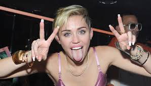 miley cyrus steps out without makeup in