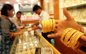 how much gold can you carry out of uae