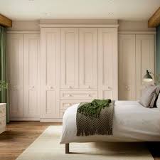 how to make the most of a small bedroom