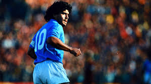 Diego recibió la nacionalidad argentina en el consulado en roma. Diego Maradona Wie Er In Neapel Zu Gott Wurde Eurosport