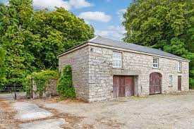 carlow estate on 90 acres for