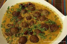 daal mein koftay recipe by shireen