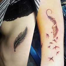 Tatouage plume : 50 idées de tatouages de plumes