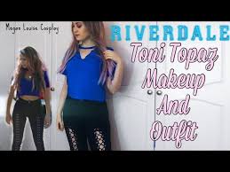 toni topaz makeup and outfit megan