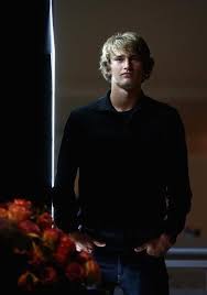 He began playing tennis at age five. Zverev Alexander Zverev Height And Weight Tennis Players