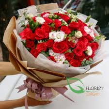 beautiful love flowers for friend