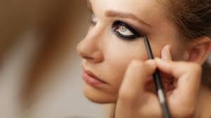 how to wear smudged black eyeliner l