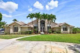 homes in port st lucie river