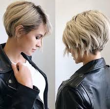 By playing up curls and volume, she creates softness and fullness against her angular features. Short Haircuts For Oval Faces With Thin Hair Novocom Top
