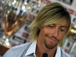 Guti Hernandez long blond hair. Guti: &quot;Questioning Cristiano Ronaldo&#39;s competence makes no sense at all. It&#39;s just like when people start doing the same ... - cristiano-ronaldo-398-guti-hernandez-long-blond-hair