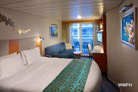Allure of the seas offers a wide range of accommodation options. Allure Of The Seas Cabin 9725 Category 1i Boardwalk View Balcony Stateroom 9725 On Icruise Com