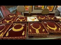tanishq short gold necklace designs