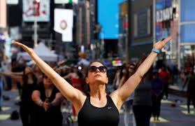 Many people have asked me what exactly do i eat during a typical day. Over 3 000 People Perform Yoga At Iconic Times Square Rediff Com India News