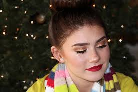 video cheerful holiday makeup tutorial