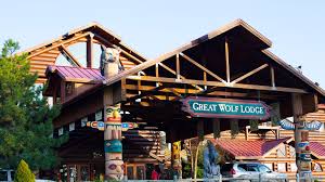 These accommodations are great for large groups who have togetherness as one of their wisconsin dells vacation. Great Wolf Lodge Wisconsin Dells Conde Nast Traveler
