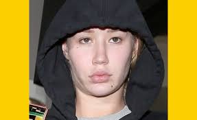 iggy azalea looks a little diffe