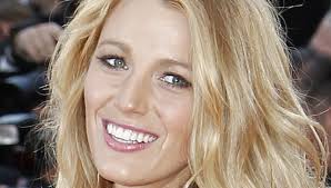 blake lively looks like going makeup free