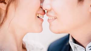 7 reasons why kissing is good for health and why we should kiss more often  | Health - Hindustan Times