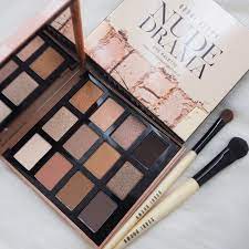 Singapore Beauty, Travel and Lifestyle Blog: Bobbi Brown Nude Drama Palette  : Review, Swatches, Video Demo.
