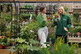 dobbies garden centre helps swindon