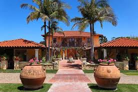 Has been delivering high quality landscape installations and excellent with hacienda landscaping, inc. Spanish Colonial Hacienda Style Home With A Touch Of Tuscany Idesignarch Interior Design Architecture Interior Decorating Emagazine