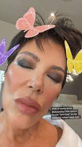 kris jenner shows off her wrinkles and