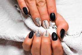 30 cute designs for oval nails to rock