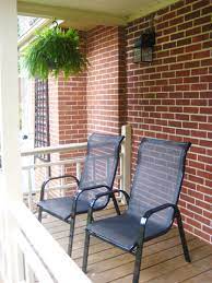 Painting Outdoor Chairs For An Easy