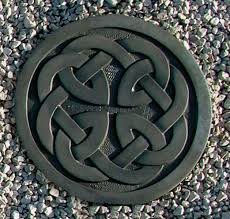 celtic stepping stone knotted