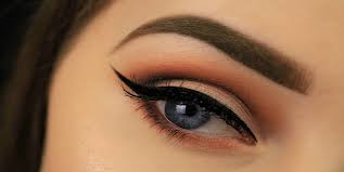 orange eye makeup routine to get a bold
