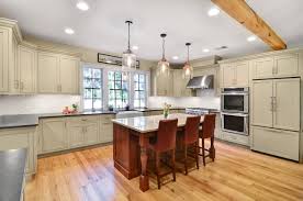 We spent hours sorting through reviews from everyone from contractors who install sinks regularly to experts on kitchen design and the people who live and work with these sinks in their homes every day. 75 Beautiful Farmhouse Kitchen With Soapstone Countertops Pictures Ideas April 2021 Houzz