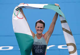 Le triathlon, combinaison de trois sports différents, figure au programme olympique depuis les jeux olympiques d'été de 2000 à sydney. Kswzkhihitvkpm