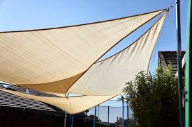 Patio Sunshade Using Triangular Fabric
