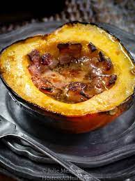 baked acorn squash with bacon and brown