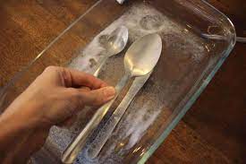 how to make your cutlery shine like it