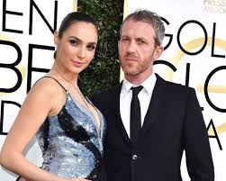 On facebook and instagram, varsano uses the name jaron varsano. Gal Gadot Bio Affair Married Husband Net Worth Ethnicity Salary Age Nationality Height Actress